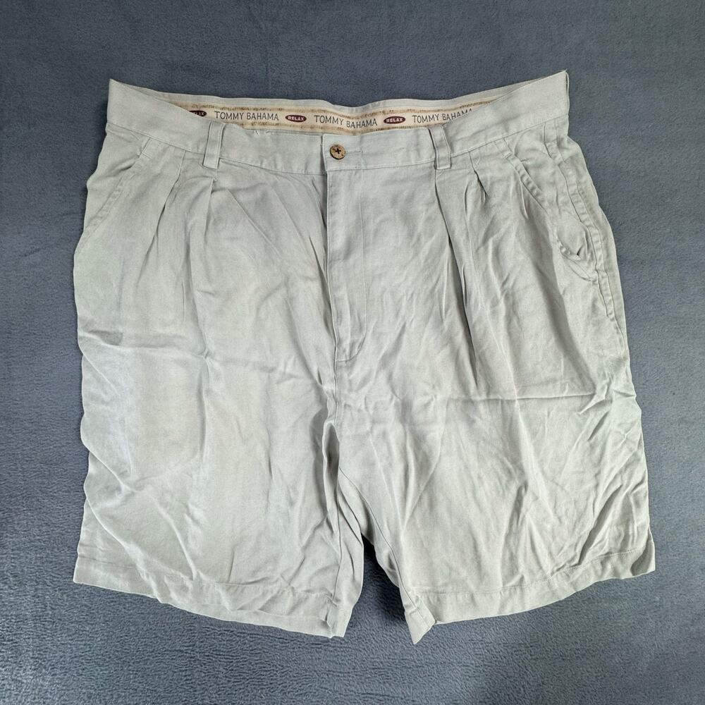 Tommy Bahama Shorts Mens 34 (32X10) Khaki Tan Cargo 100% Silk Beach Casual FLAW